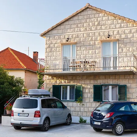 Martic Apartman Supetar