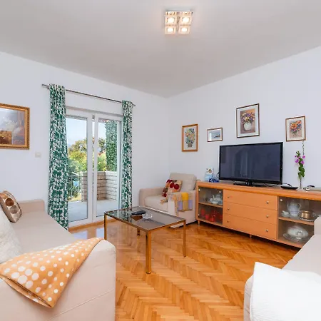 Apartment Martic Supetar