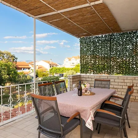 Apartament Martic
